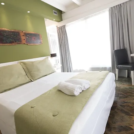 Hotel Quintocanto & 4*