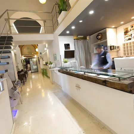 Hotel Quintocanto & 4*